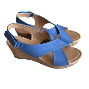 Women's Journee Collection Jenice Wedge Sandal, blue, Size 11